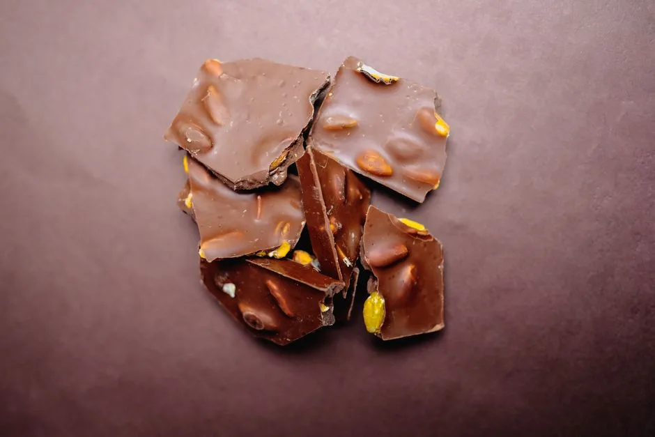 Turrón vegano casero de chocolate y almendras